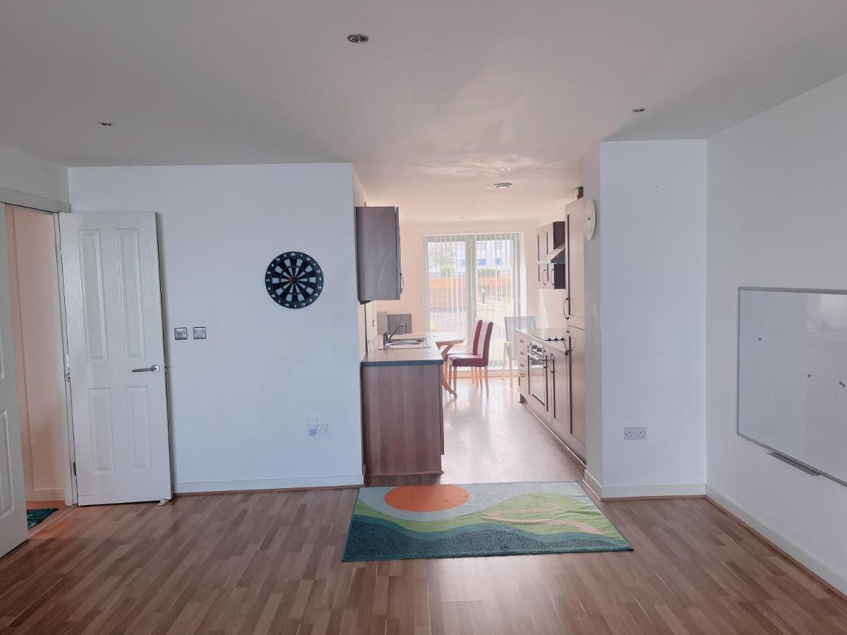 Stunning Waterfront Western Harbour Apartment 爱丁堡 外观 照片