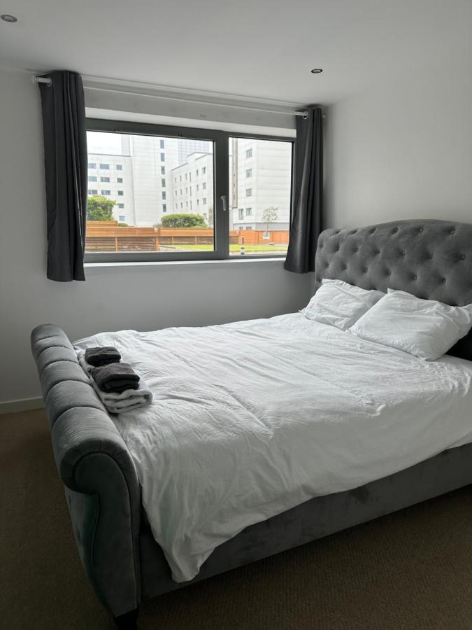 Stunning Waterfront Western Harbour Apartment 爱丁堡 外观 照片